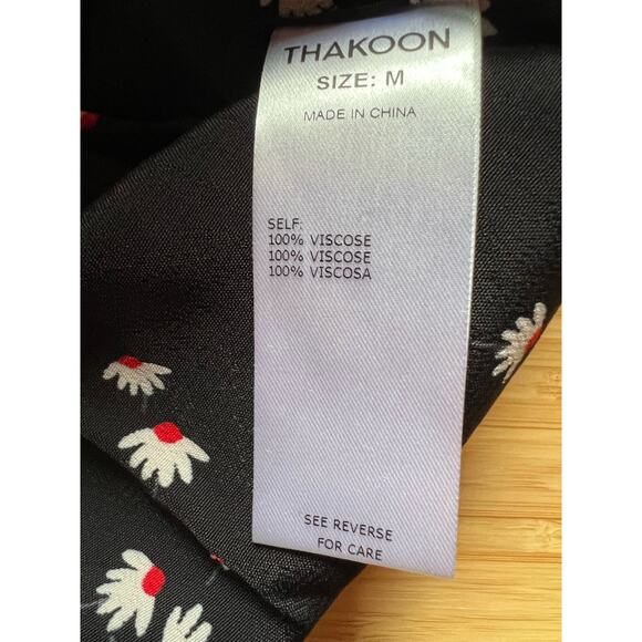 Thakoon Medium Black Daisy Print Short Sleeved Crop Button Down Collard Top NEW! - Picture 5 of 6